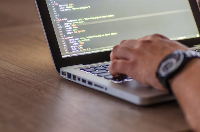 What is White Label Software Development? A Guide for Marketers in Canada